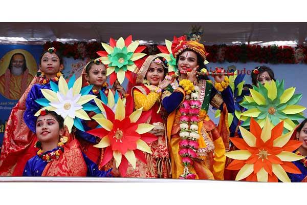 Maharishi Vidya Mandir, Shahdol celebrated its Annual Function with great splendor, mirth and zest.
